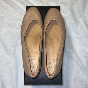 Naturalizer Flats Size 9 1/2